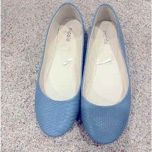 Women’s flats Blue size 7